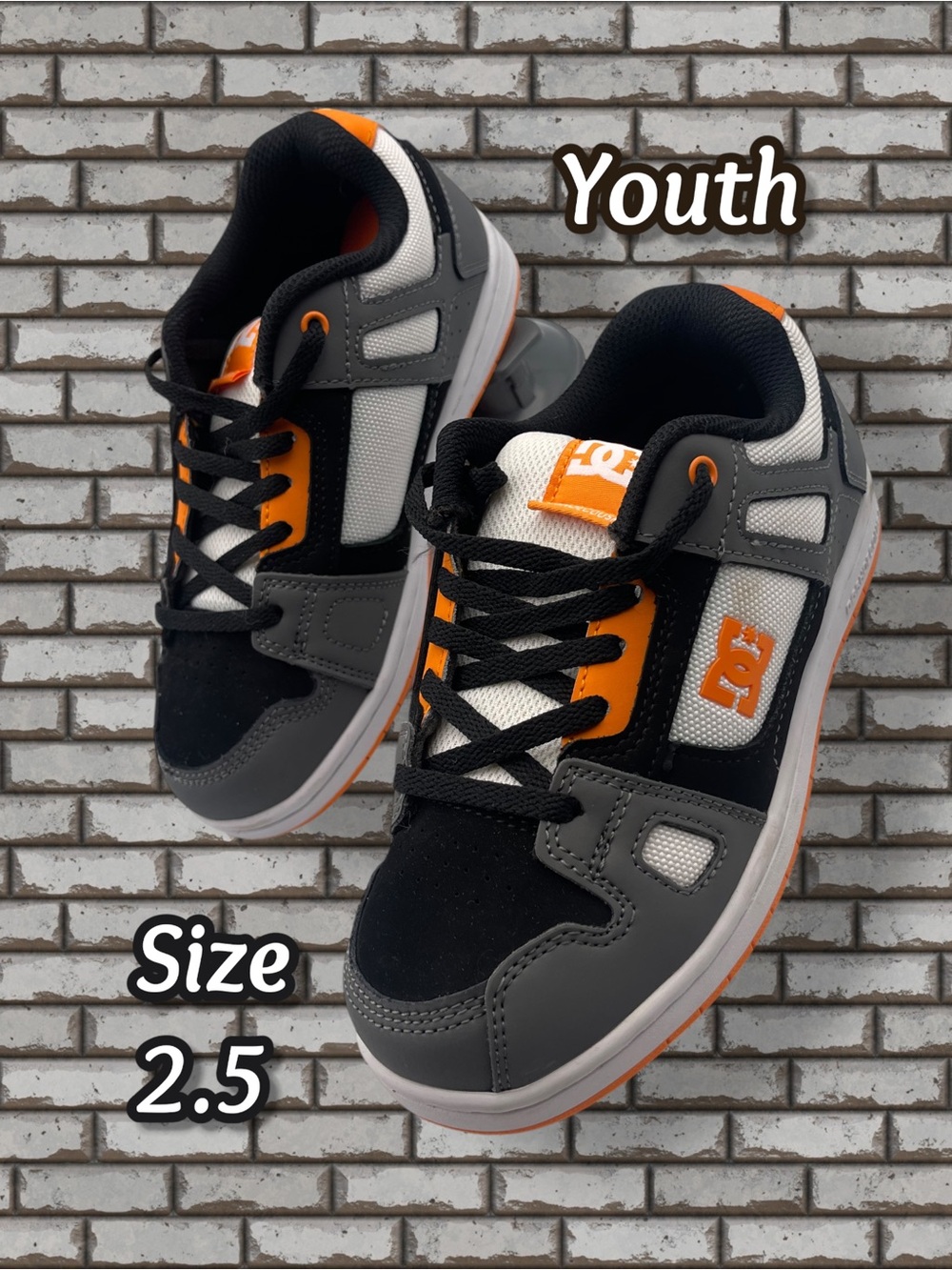 DC Youth Stag Skate Sneaker Black, Gray & Orange Size 2.5